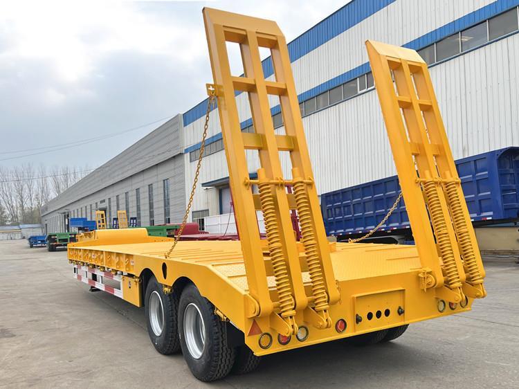 2 Axle Lowbed Trailer Truck for Sale in Saudi Arabia Riyadh
