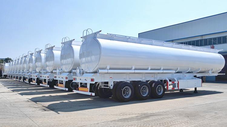 Diesel Fuel Tanker Trailer for Sale in Saudi Arabia Dammam