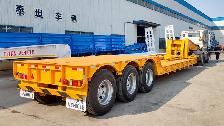 Hydraulic Gooseneck Lowboy Trailer for Sale in Saudi Arabia KSA