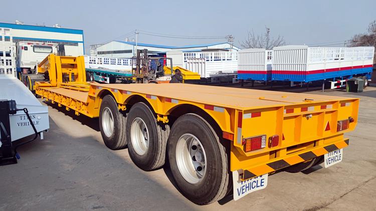 Hydraulic Gooseneck Lowboy Trailer for Sale in Saudi Arabia KSA