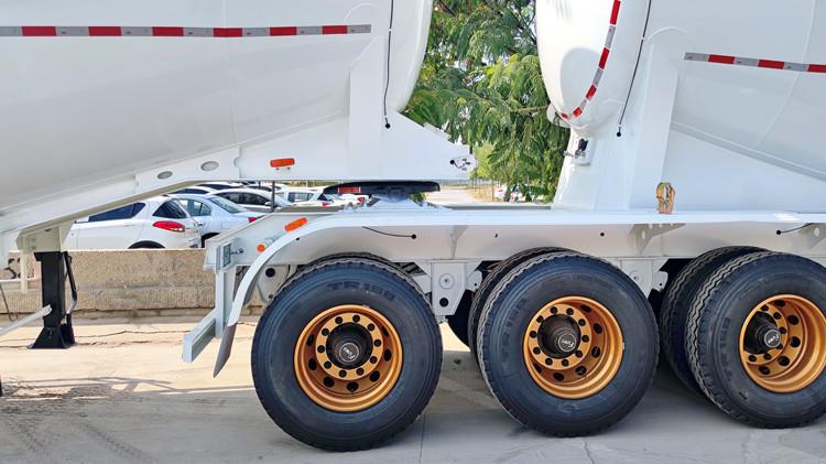 B Double Cement Tanker Trailer for Sale in Saudi Arabia