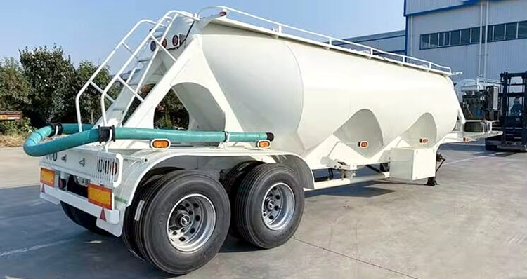 30cbm Dry Bulk Pneumatic Tank Trailer for Sale in Saudi Arabia